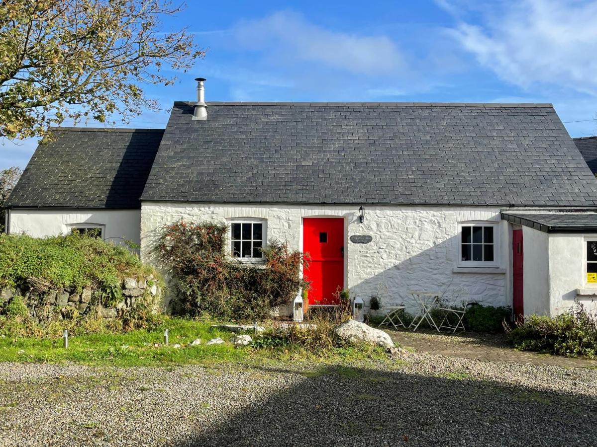 The Dairy @ Trefechan Wen Goodwick Exterior photo